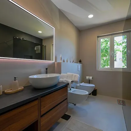 Modern And Stylish With Terrace Appartement